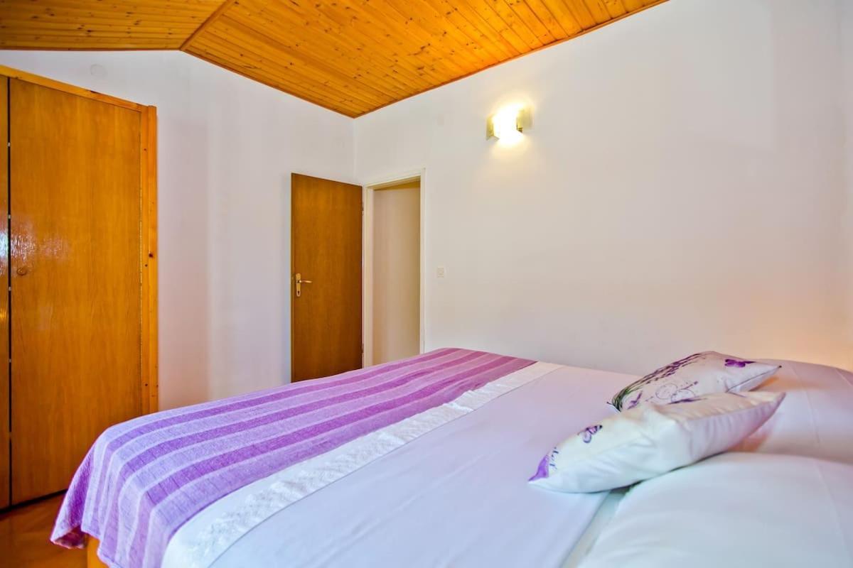 Villa Mateljan Zastražišće Exterior foto