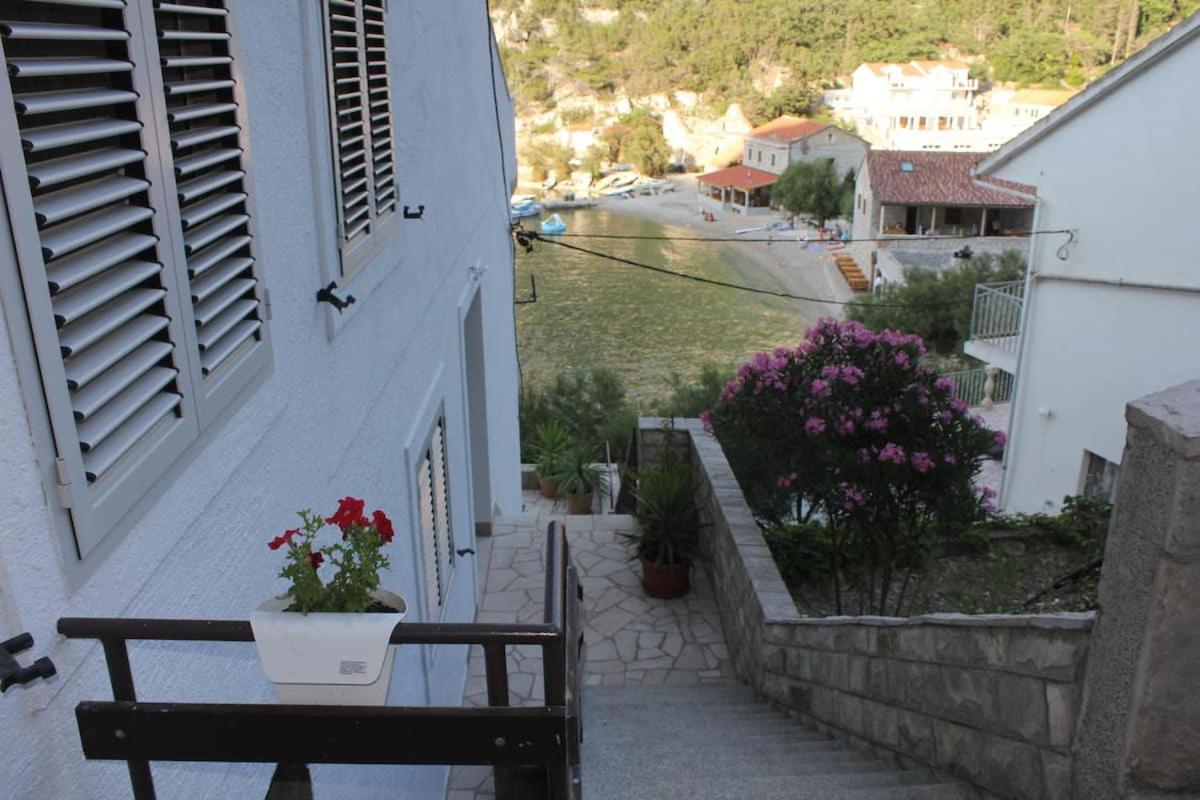Villa Mateljan Zastražišće Exterior foto