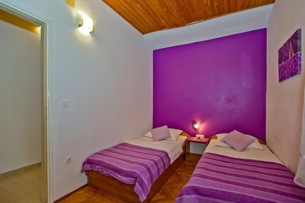 Villa Mateljan Zastražišće Exterior foto