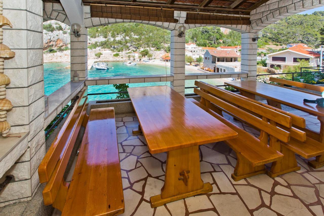 Villa Mateljan Zastražišće Exterior foto