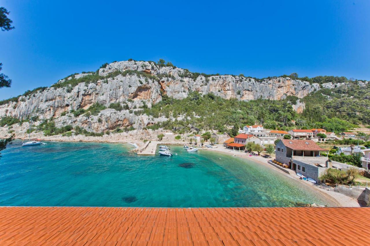 Villa Mateljan Zastražišće Exterior foto